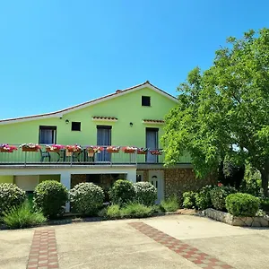 Deni Apartman Skrbčići